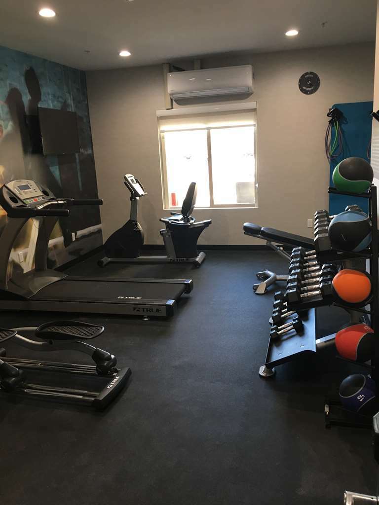 新巴斯托贝斯特韦斯特Plus套房酒店 设施 照片
