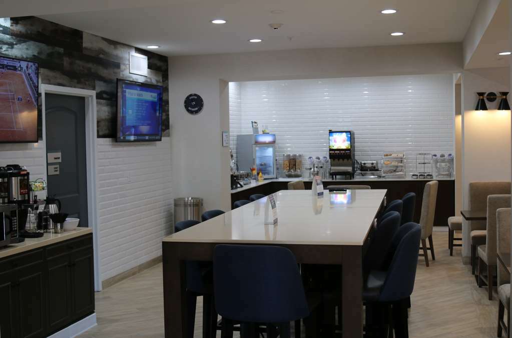 新巴斯托贝斯特韦斯特Plus套房酒店 餐厅 照片