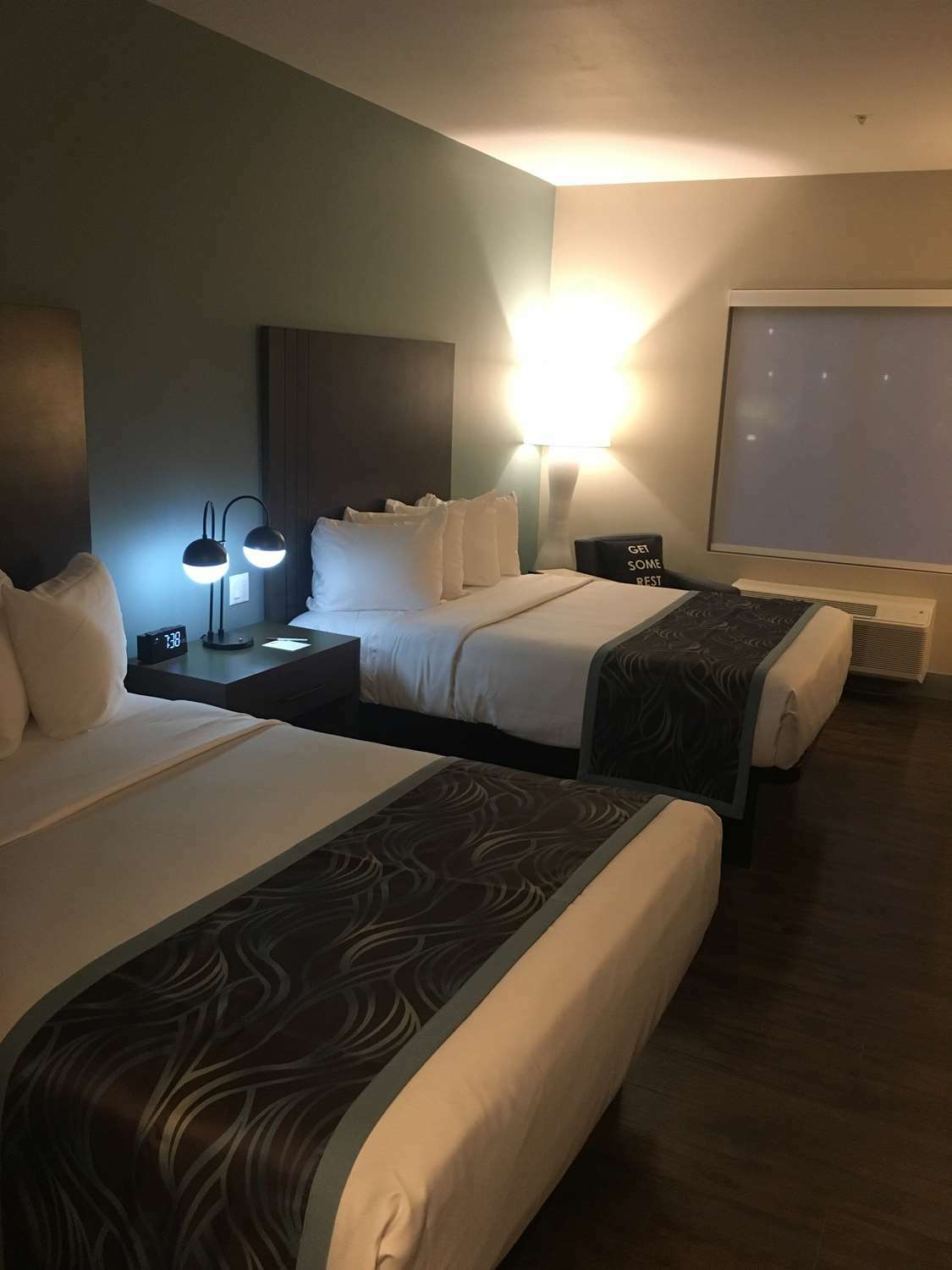 新巴斯托贝斯特韦斯特Plus套房酒店 外观 照片